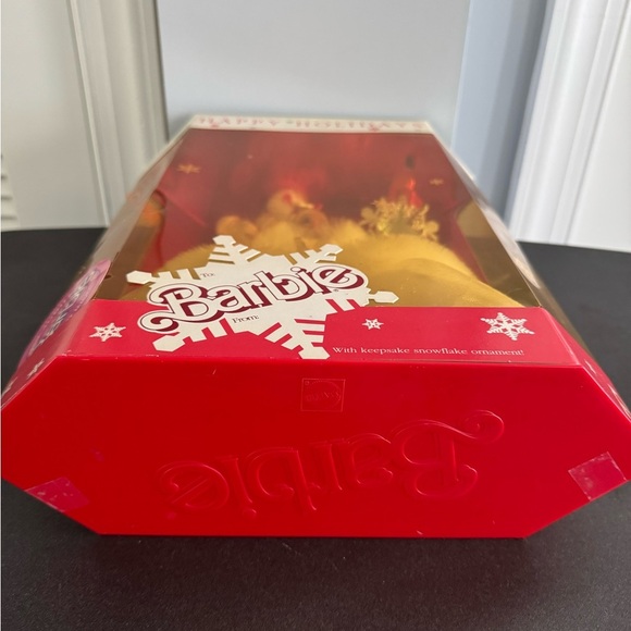 Barbie 1989 Special Edition Holiday Barbie Doll - Picture 5 of 5